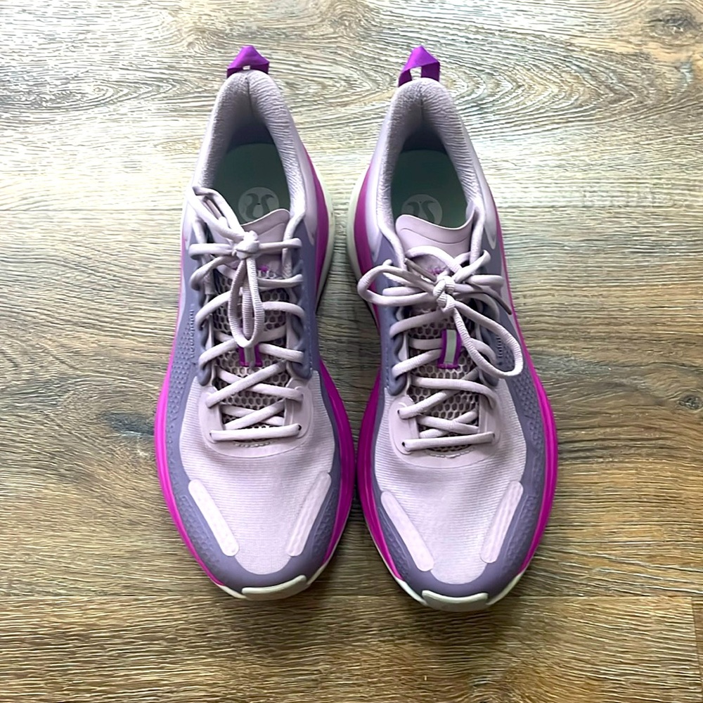 Lululemon women’s blissful trail running shoe size 8.5. Violet/Purple
